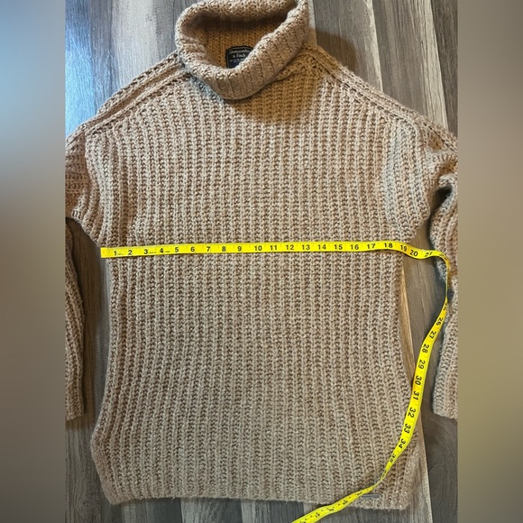 Abercrombie and Fitch Ribbed Turtleneck Sweater SZ S - Picture 7 of 10